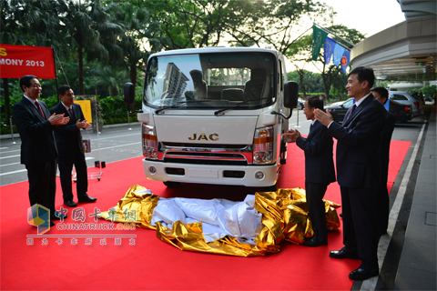 JACN系高端輕卡揭幕儀式