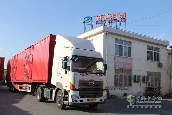 閩通物流廣汽日野運(yùn)輸車(chē)