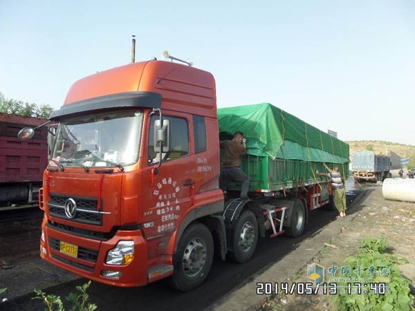 東風(fēng)天龍康機(jī)運(yùn)煤車