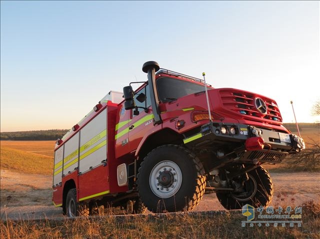 　重型救援車裝配艾里遜全自動變速箱