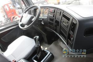 中國重汽 HOWO-T7H 6X4自卸車