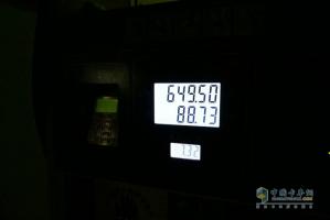 測(cè)試過(guò)半 奔馳卡車油耗測(cè)試車到達(dá)成都