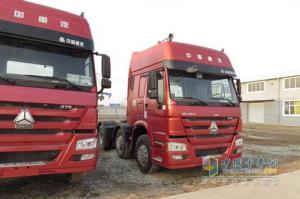 中國(guó)重汽 HOWO 6×2前雙轉(zhuǎn)向牽引車