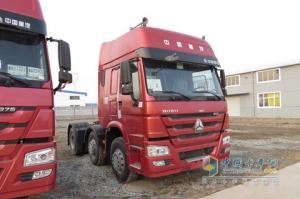 中國(guó)重汽 HOWO 6×2前雙轉(zhuǎn)向牽引車