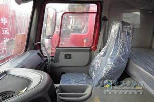 中國(guó)重汽 HOWO 6×2前雙轉(zhuǎn)向牽引車