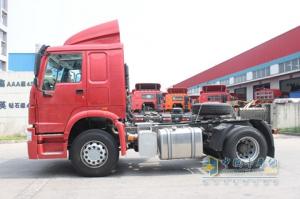 中國(guó)重汽 HOWO 4×2后提升式牽引車