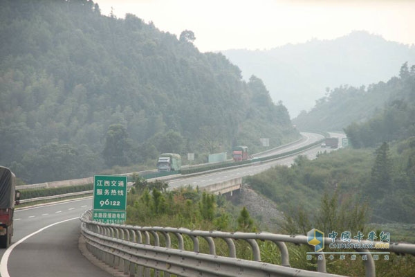 百公里26.5升 奔馳卡車杭州-廣州油耗實(shí)測(cè)完美結(jié)束