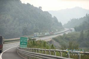 百公里26.5升 奔馳卡車杭州-廣州油耗實(shí)測(cè)完美結(jié)束