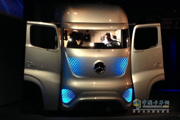 梅賽德斯-奔馳未來卡車2025完美闡釋2014國際商用車展(IAA)