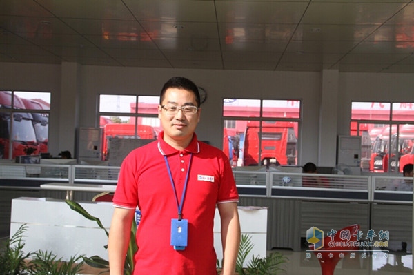 解放商用汽車上?？偨?jīng)銷鑫觀華汽車銷售有限公司負(fù)責(zé)人鄭文