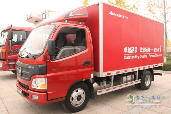 參觀福田汽車北京多功能汽車廠暨“歐馬可、奧鈴車型品鑒