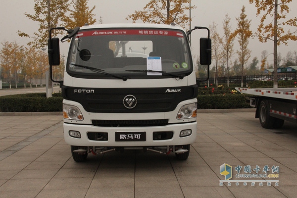 參觀福田汽車北京多功能汽車廠暨“歐馬可、奧鈴車型品鑒