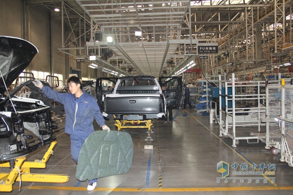 參觀福田汽車北京多功能汽車廠暨“歐馬可、奧鈴車型品鑒