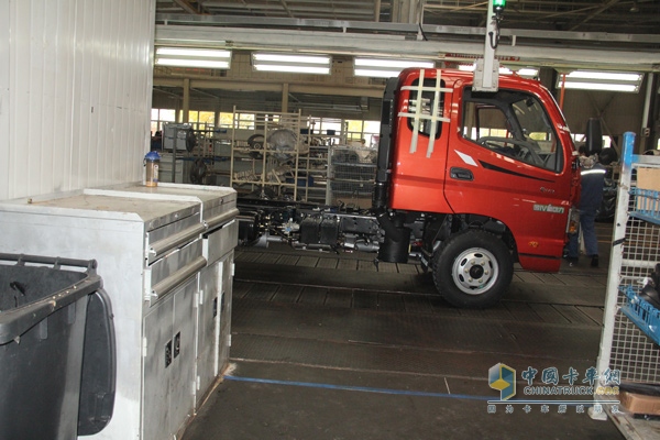 參觀福田汽車北京多功能汽車廠暨“歐馬可、奧鈴車型品鑒