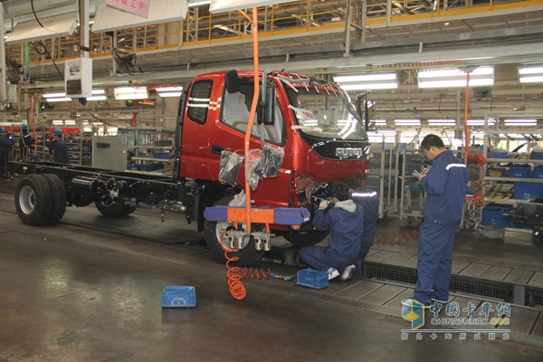 參觀福田汽車北京多功能汽車廠暨“歐馬可、奧鈴車型品鑒