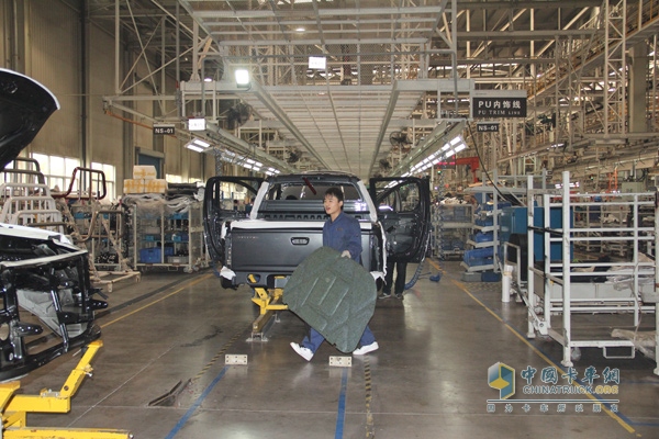 參觀福田汽車北京多功能汽車廠暨“歐馬可、奧鈴車型品鑒