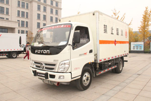 福田奧鈴CTX 141馬力4×2危險(xiǎn)品運(yùn)輸車（BJ5049XRQ-FA）