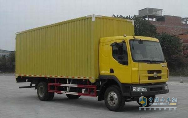 東風(fēng)柳汽 乘龍M31A 康明斯190馬力 國(guó)四 4×2廂式載貨車