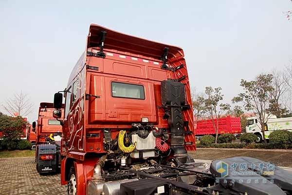 聯(lián)合卡車 玉柴380馬力 國(guó)四 4X2 牽引車