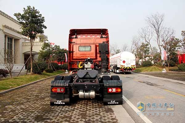 聯(lián)合卡車 玉柴380馬力 國(guó)四 4X2 牽引車