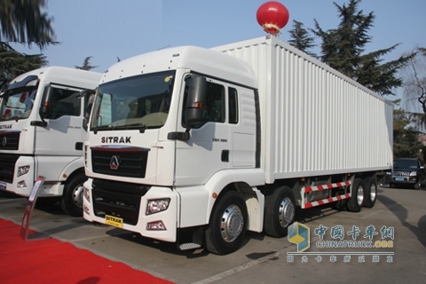 中國重汽 SITRAK 360馬力 6×4 國四牽引車