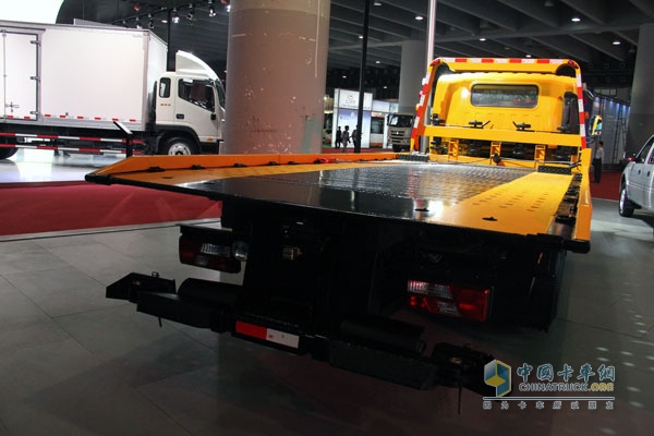 廣州車展:江鈴汽車看中細(xì)分市場(chǎng) 攜專用車亮相