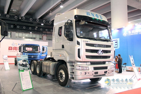 廣州車展:東風(fēng)柳汽霸龍M7牽引車帶頭 注重專用車市場