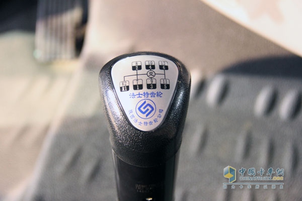 廣州車展:東風(fēng)柳汽霸龍M7牽引車帶頭 注重專用車市場