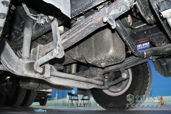 廣州車展:東風(fēng)柳汽霸龍M7牽引車帶頭 注重專用車市場
