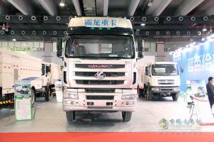 廣州車展:東風(fēng)柳汽霸龍M7牽引車帶頭 注重專用車市場