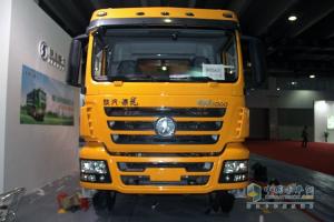 廣州車展；陜汽重卡攜德龍牽引車和智能渣土車亮相