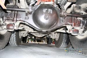 廣州車展；陜汽重卡攜德龍牽引車和智能渣土車亮相