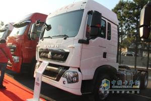 中國(guó)重汽 豪沃T5G 346馬力 6X2國(guó)四牽引車(chē)