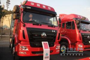 中國(guó)重汽 豪沃J5G 346馬力 6X2 國(guó)四牽引車(chē)（469后橋）