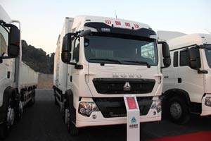 中國重汽 T5G 280馬力 6X4 隨車起重運(yùn)輸車