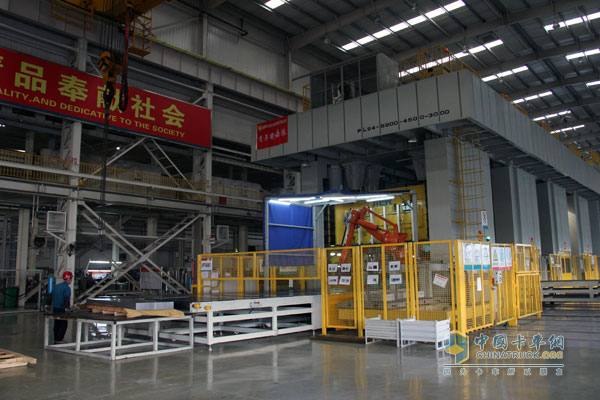 中國(guó)重汽SITRAK?汕德卡體驗(yàn)式互動(dòng)路演在濟(jì)南完美收官