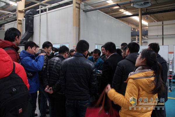 中國(guó)重汽SITRAK?汕德卡體驗(yàn)式互動(dòng)路演在濟(jì)南完美收官