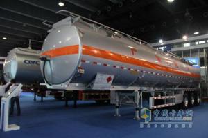 中集鋁合金液體運(yùn)輸半掛車(chē)