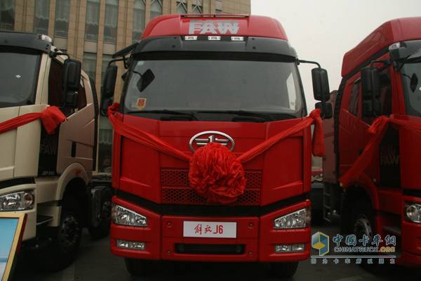 一汽解放J6全品系天然氣產(chǎn)品全國總投放儀式