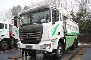 聯(lián)合卡車 玉柴 340馬力 6X4LNG城建渣土車