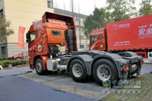 聯(lián)合卡車(chē) 玉柴480馬力 6X4K12旗艦版牽引車(chē)