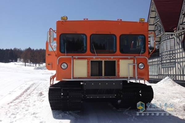 極地雪地車