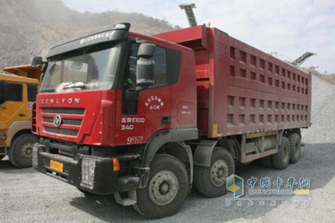 上汽依維柯紅巖 杰獅C100 390馬力 8X4載重版自卸車