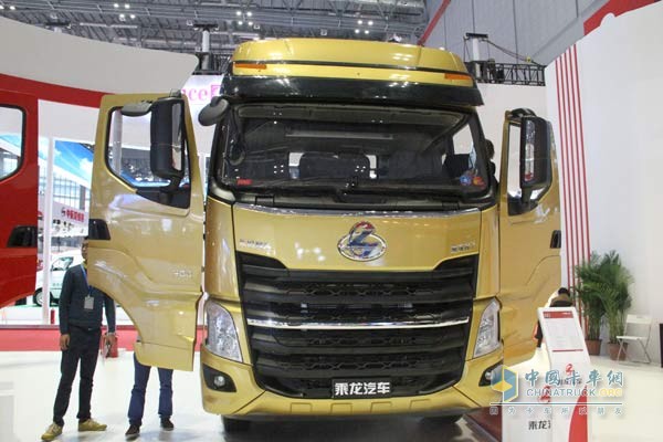 東風(fēng)柳汽上海車展乘龍H7新產(chǎn)品發(fā)布