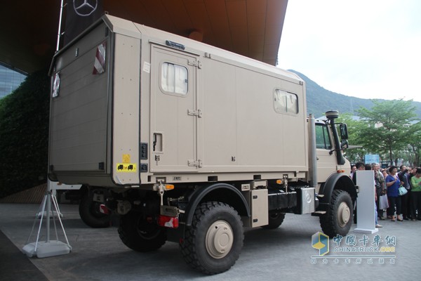 梅賽德斯-奔馳烏尼莫克（Unimog）U4000 4X4越野房車底盤(pán)