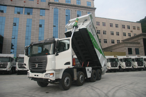 聯(lián)合卡車攜手馳田金鋼推出中國(guó)首款4軸智能環(huán)保渣土車