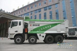 聯(lián)合卡車(chē)U340 8X4智能環(huán)保渣土車(chē)（馳田金鋼上裝）