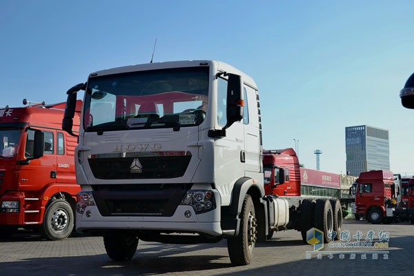 中國(guó)重汽T5G專用車底盤
