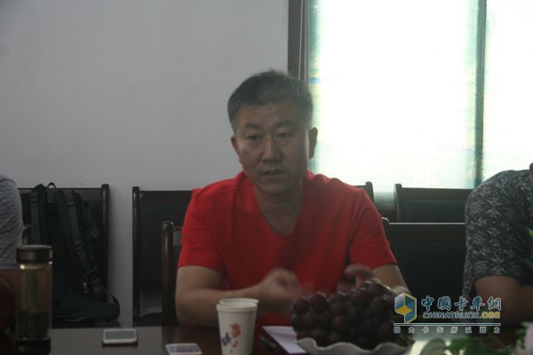 將溫暖送到家 中國(guó)重汽“五個(gè)一工程”萬(wàn)人共享活動(dòng)啟動(dòng)