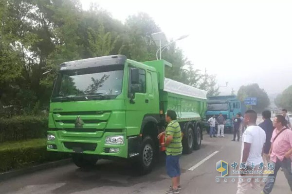 中國重汽濟(jì)南專用車